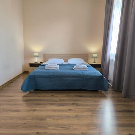 Apartments Domovik Parkaniya, 2A 무카체베 외부 사진