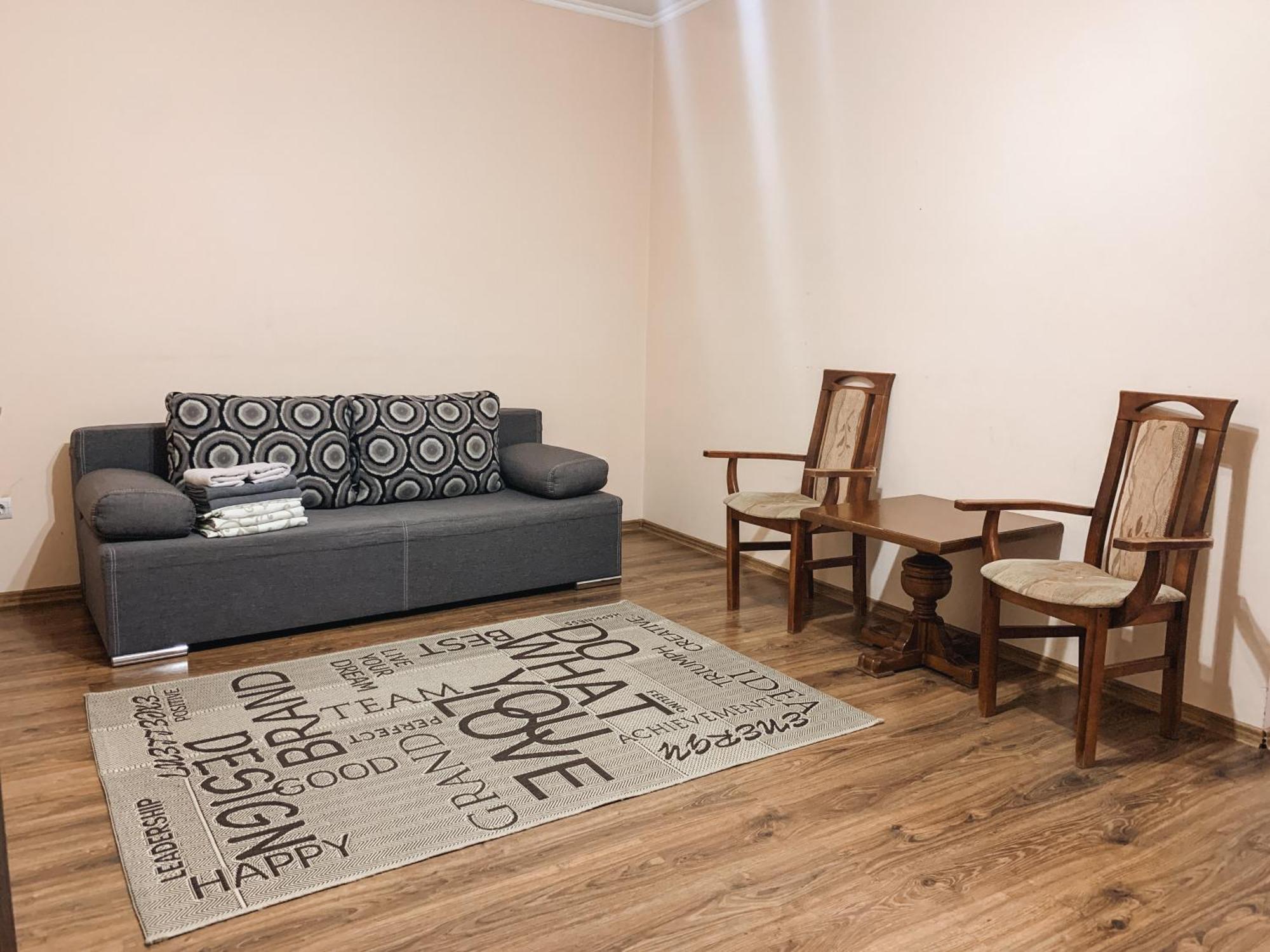 Apartments Domovik Parkaniya, 2A 무카체베 외부 사진