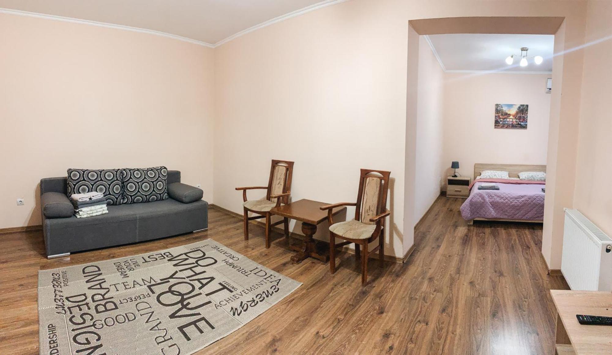 Apartments Domovik Parkaniya, 2A 무카체베 외부 사진