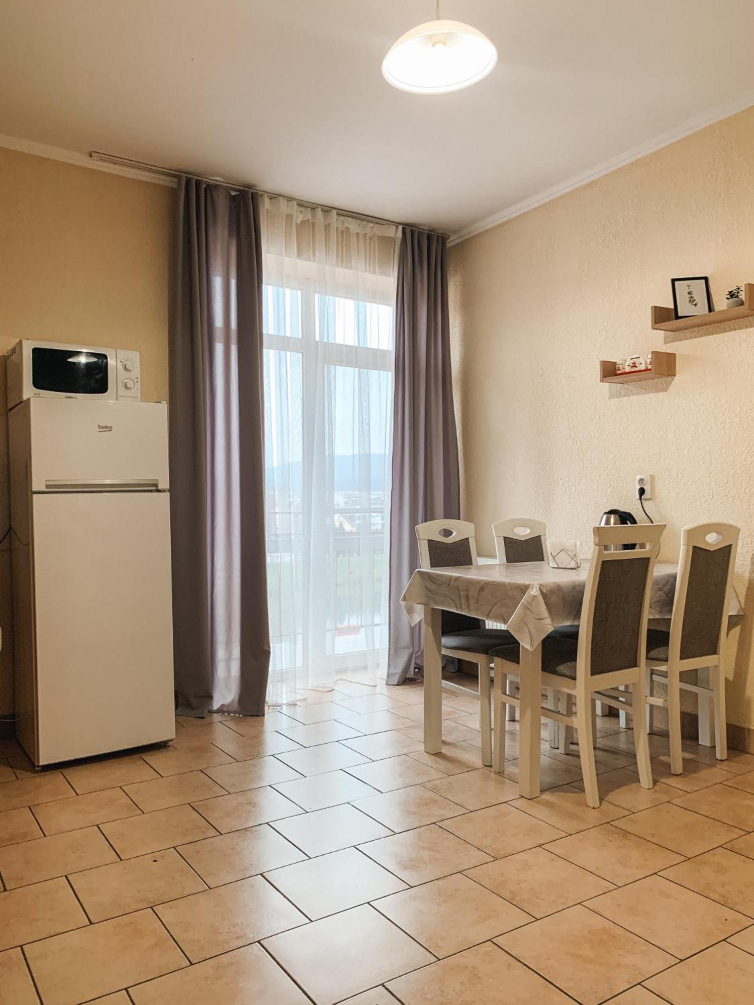 Apartments Domovik Parkaniya, 2A 무카체베 외부 사진